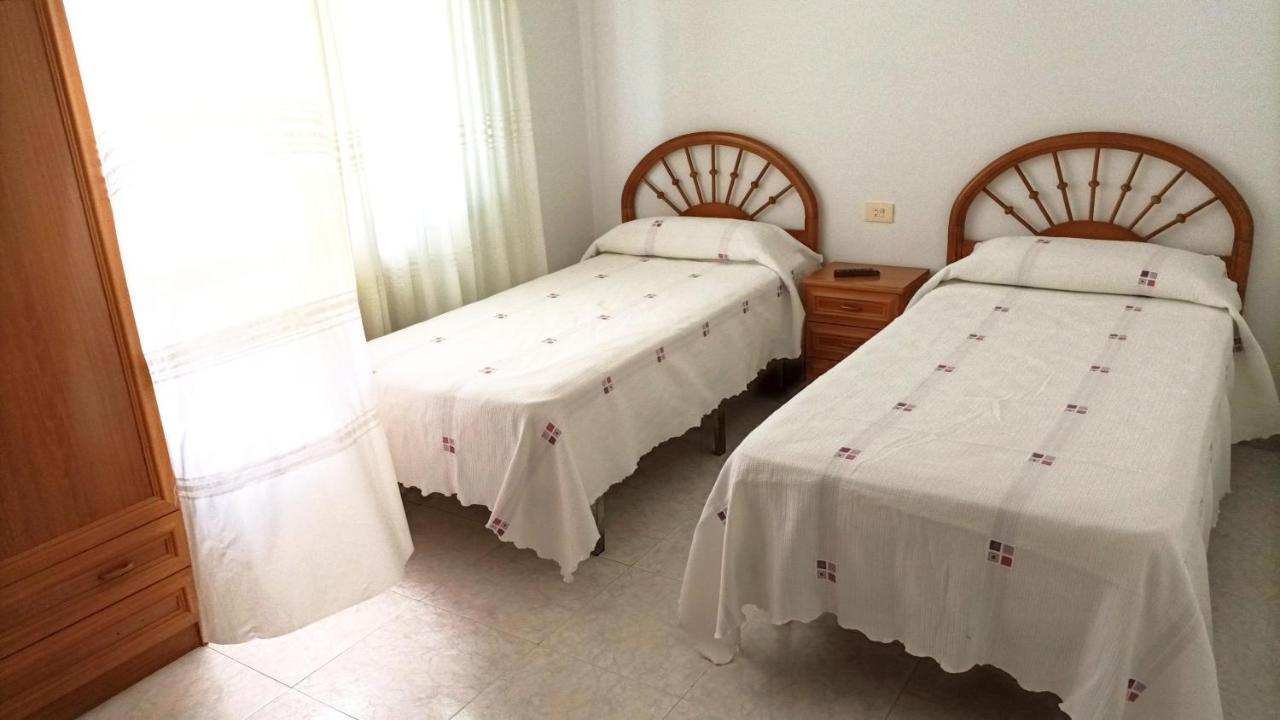 ריבאדאביה Garden Lodge Hostal Evencio מראה חיצוני תמונה