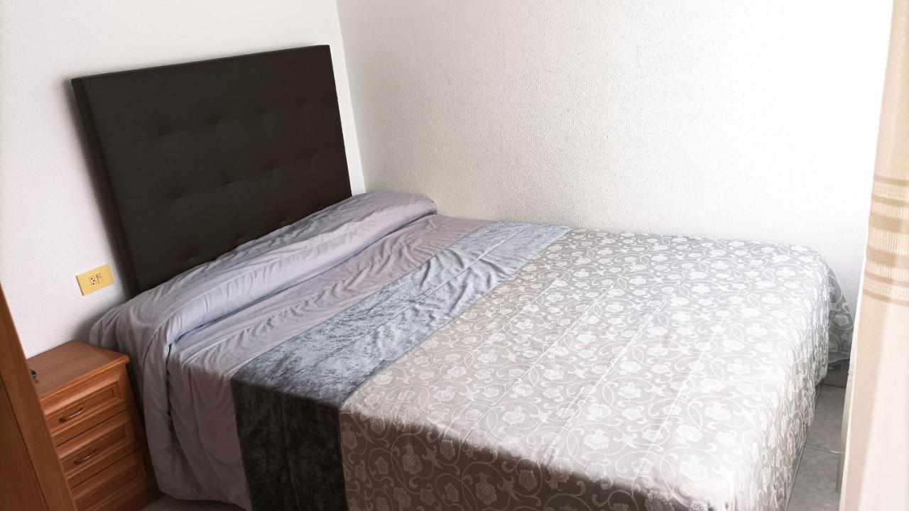 ריבאדאביה Garden Lodge Hostal Evencio מראה חיצוני תמונה