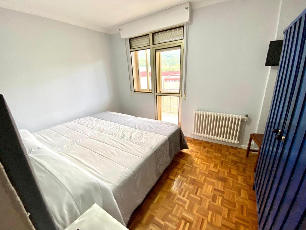 ריבאדאביה Garden Lodge Hostal Evencio מראה חיצוני תמונה