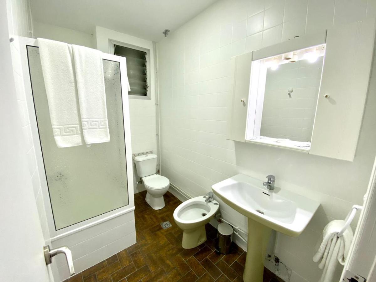 ריבאדאביה Garden Lodge Hostal Evencio מראה חיצוני תמונה