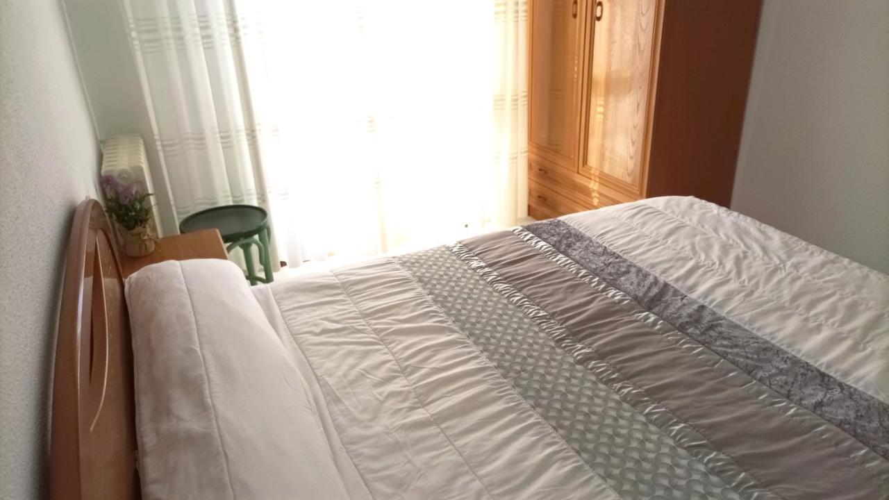 ריבאדאביה Garden Lodge Hostal Evencio מראה חיצוני תמונה