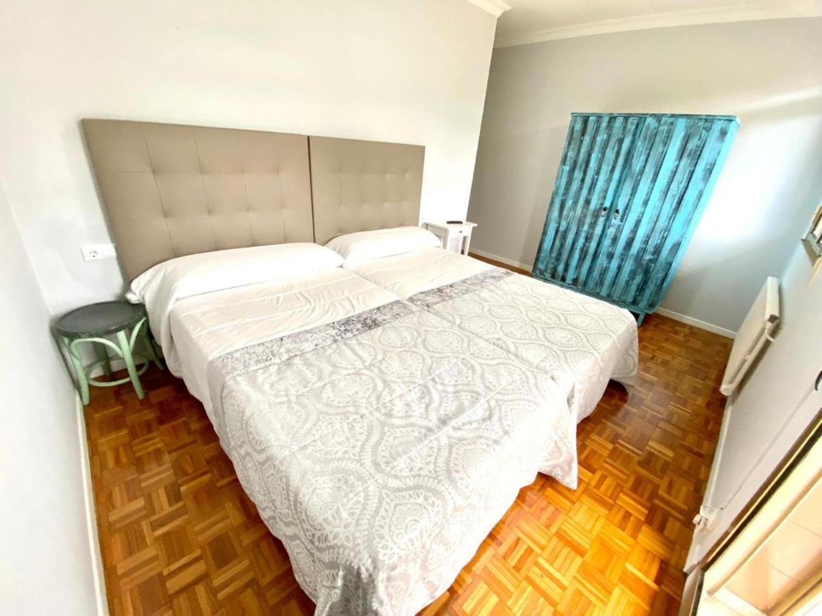 ריבאדאביה Garden Lodge Hostal Evencio מראה חיצוני תמונה