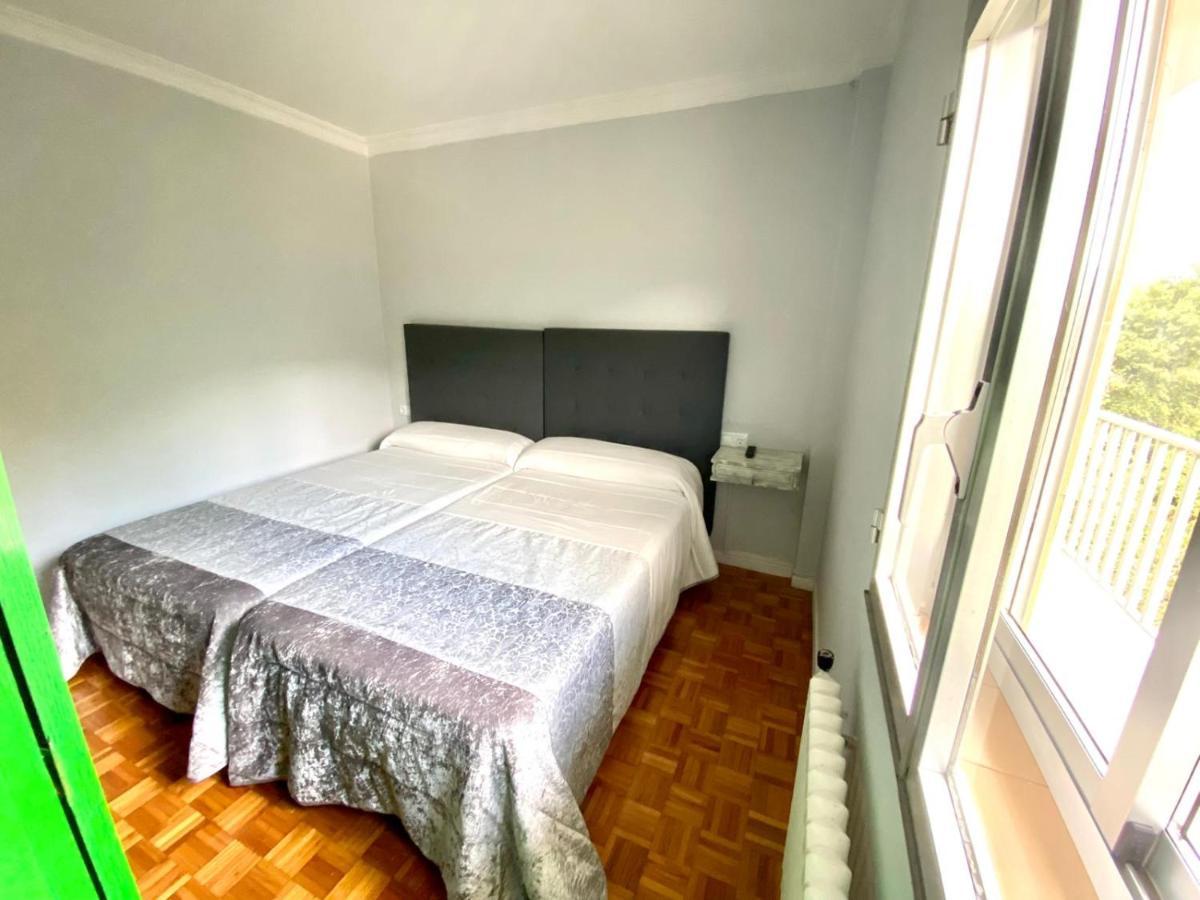 ריבאדאביה Garden Lodge Hostal Evencio מראה חיצוני תמונה