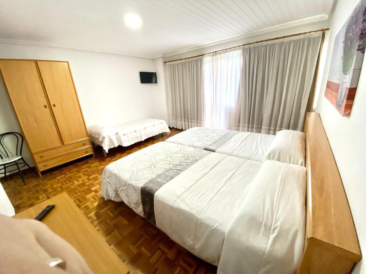 ריבאדאביה Garden Lodge Hostal Evencio מראה חיצוני תמונה
